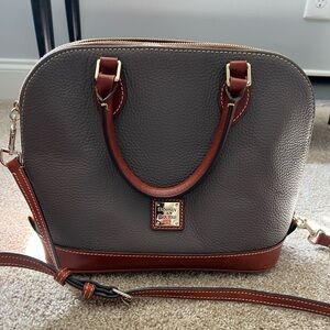 Genuine Dooney and Bourke Bag with Strap for crossbody.